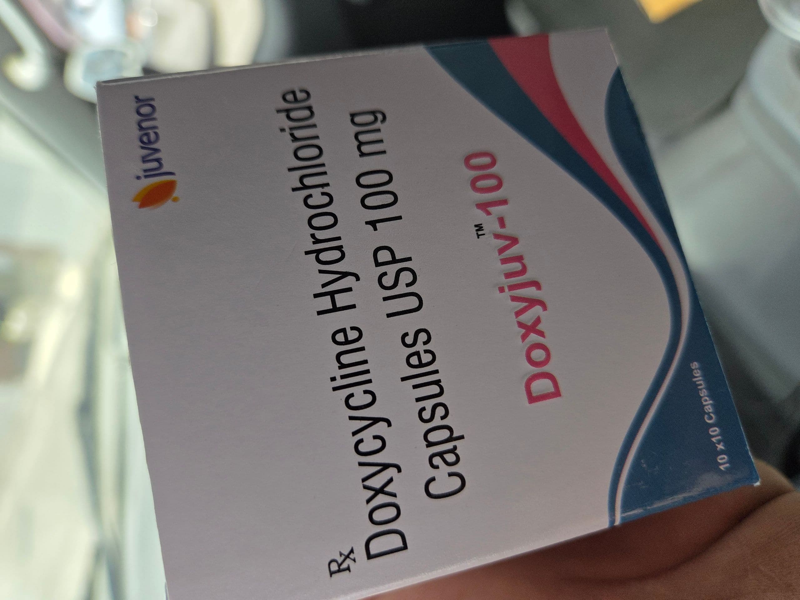 독시주브 (Doxycycline 독시사이클린 100mg) 직구 후기