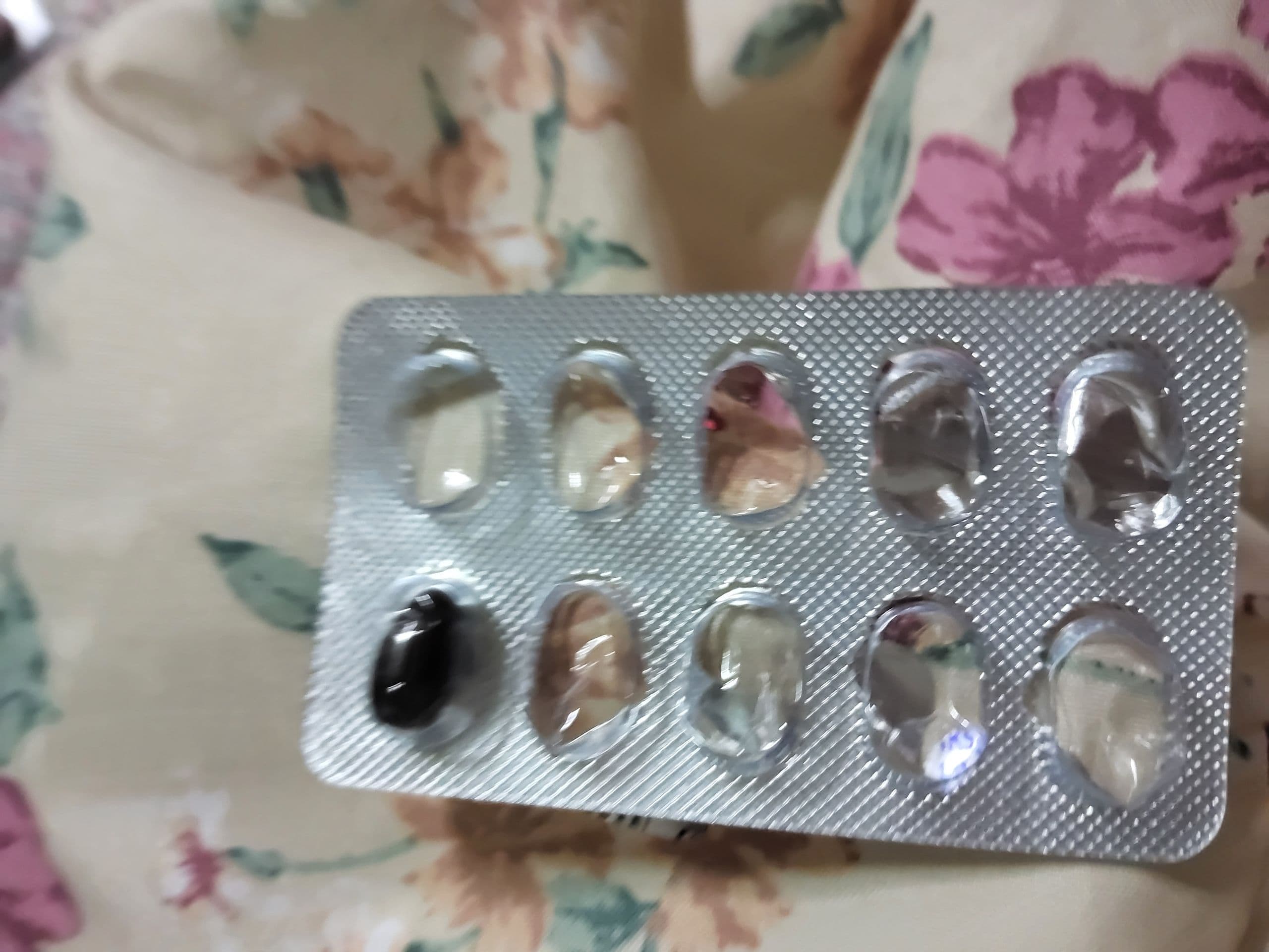 로아큐탄 아이소주브40mg 직구 후기